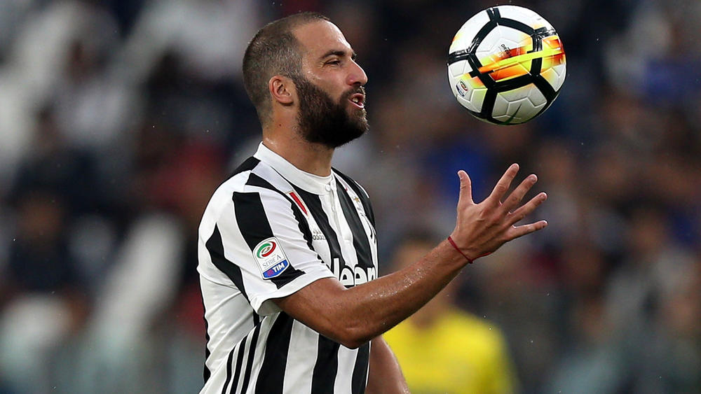 Allegri issues challenge to Higuain after Argentina snub