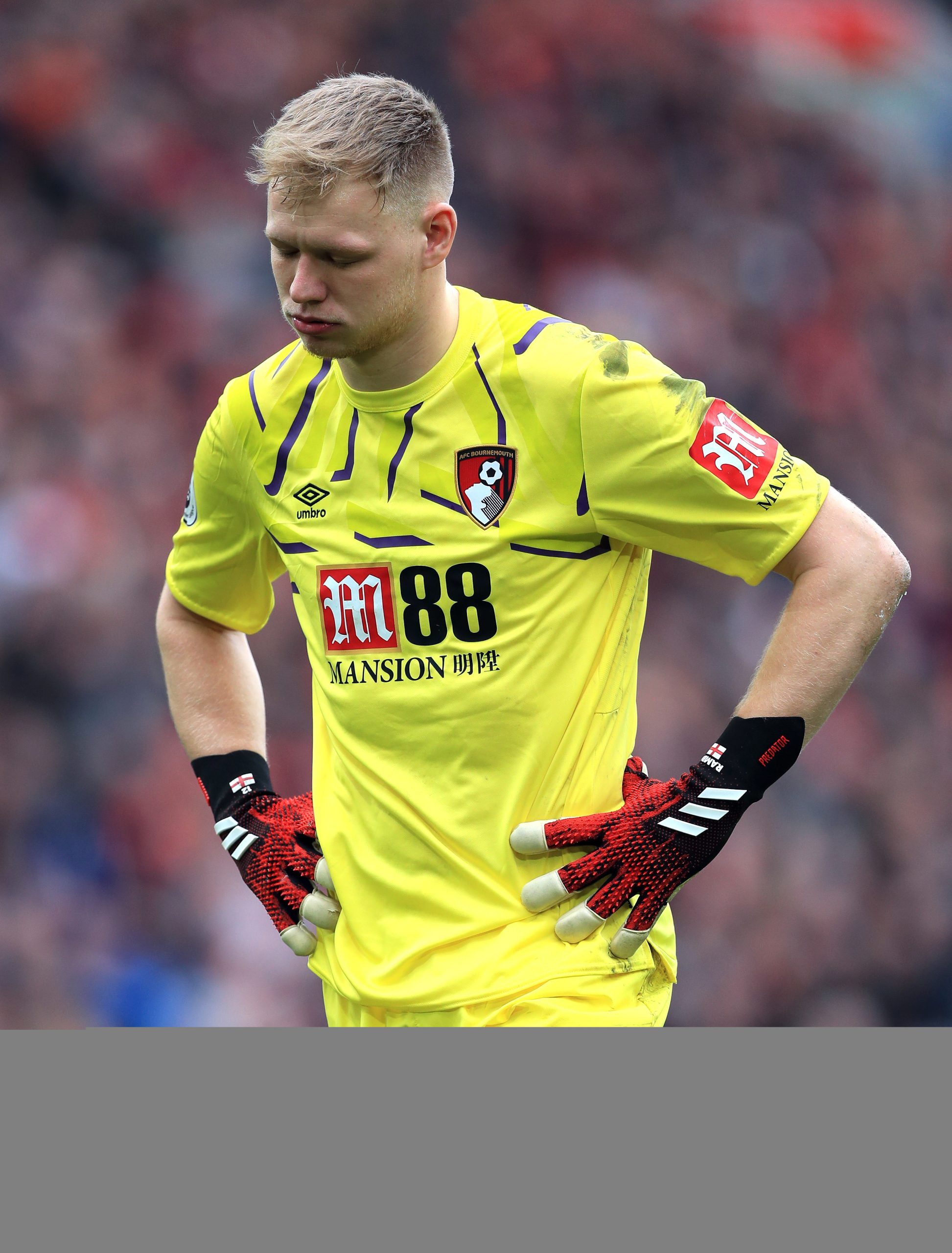 Bournemouth keeper Aaron Ramsdale tests positive for coronavirus