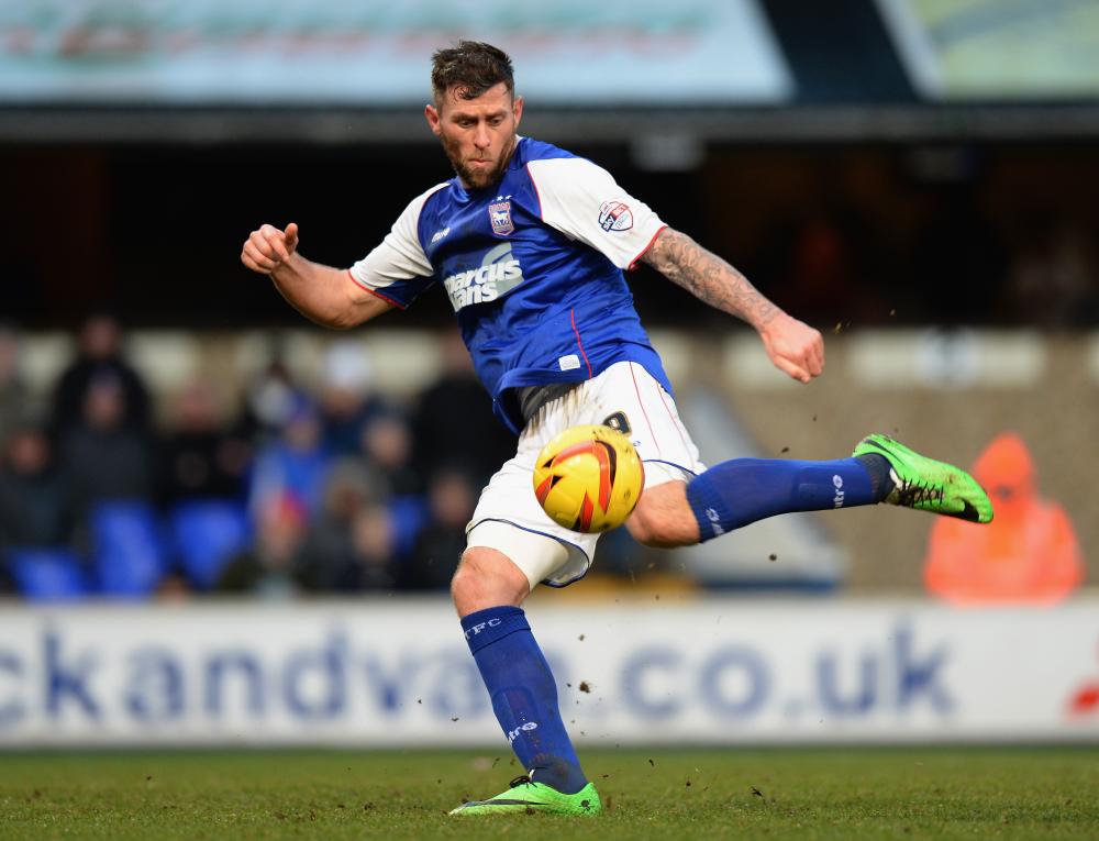 Championship Wrap: Ipswich close the gap