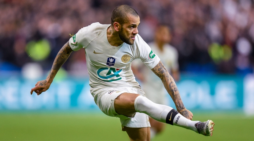 Dani Alves holds out for Premier League move amid PSG contract talks
