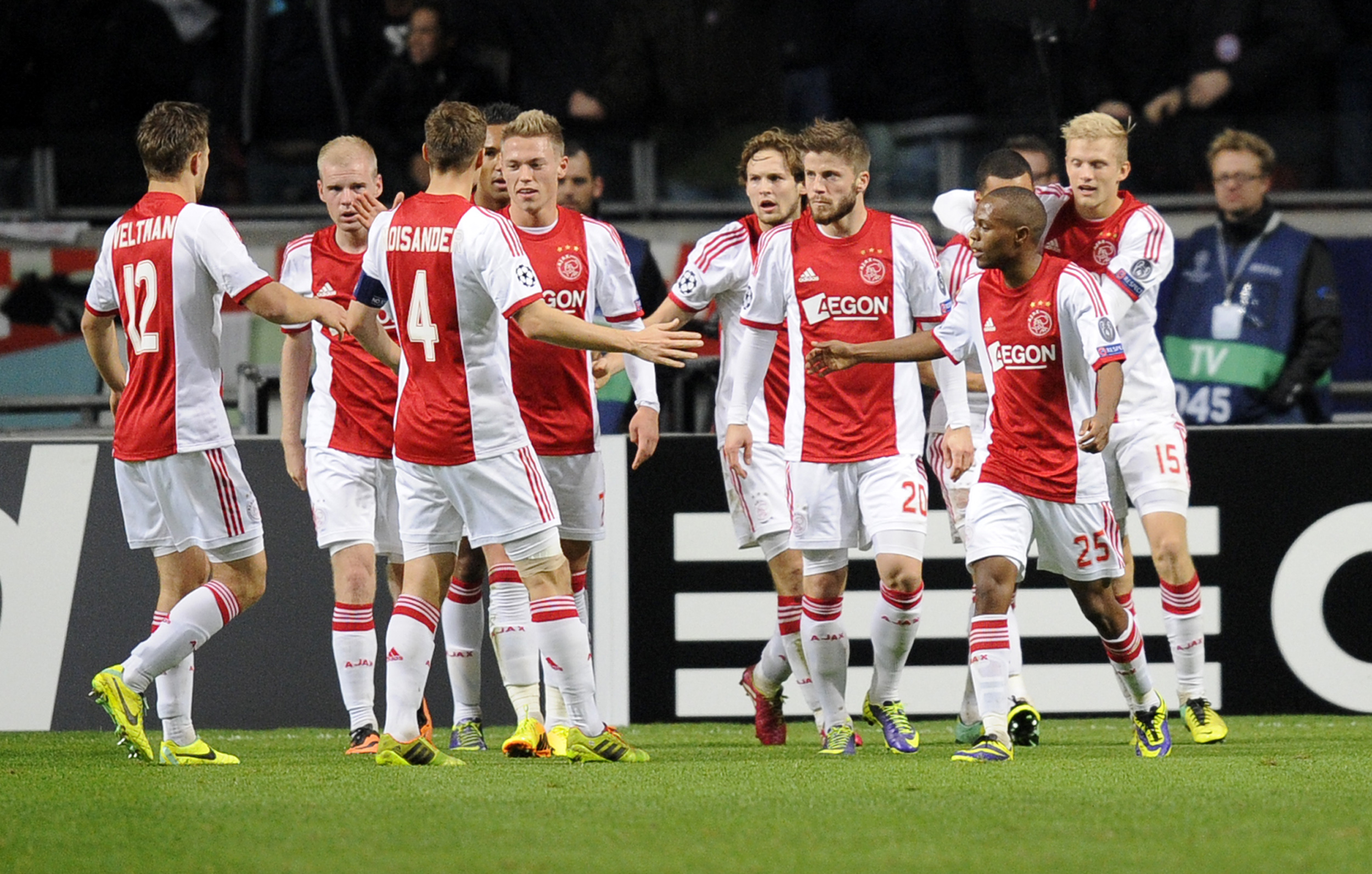 De Boer proud of ‘lion hearted’ Ajax