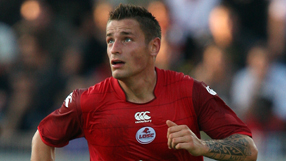 Debuchy boosts Lille Champions League hopes
