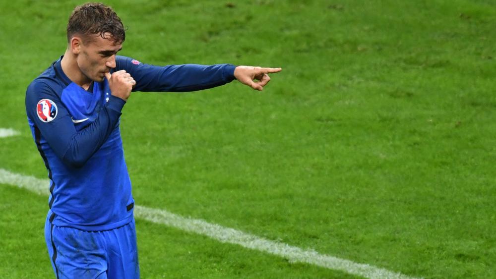 Deschamps praises Griezmann, Umtiti