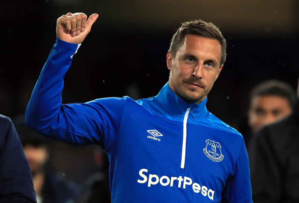 Everton boss Silva declines to discuss Jagielka future