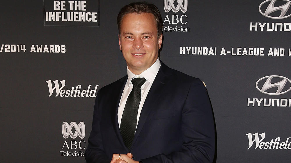 Former Man United goalkeeper Bosnich proposes to girlfriend on Twitter