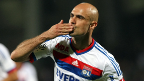 Galatasaray land Lyon defender Cris