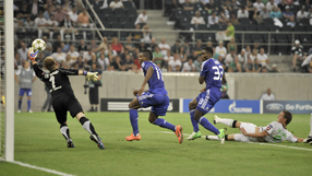 Gladbach and Basel beaten in play-offs