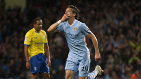 Hargreaves scores stunner on City debut