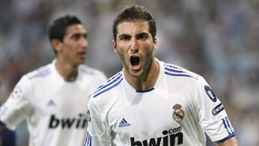 Higuain rescues wasteful Real