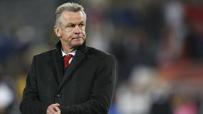 Hitzfeld angry with Lichtsteiner dismissal