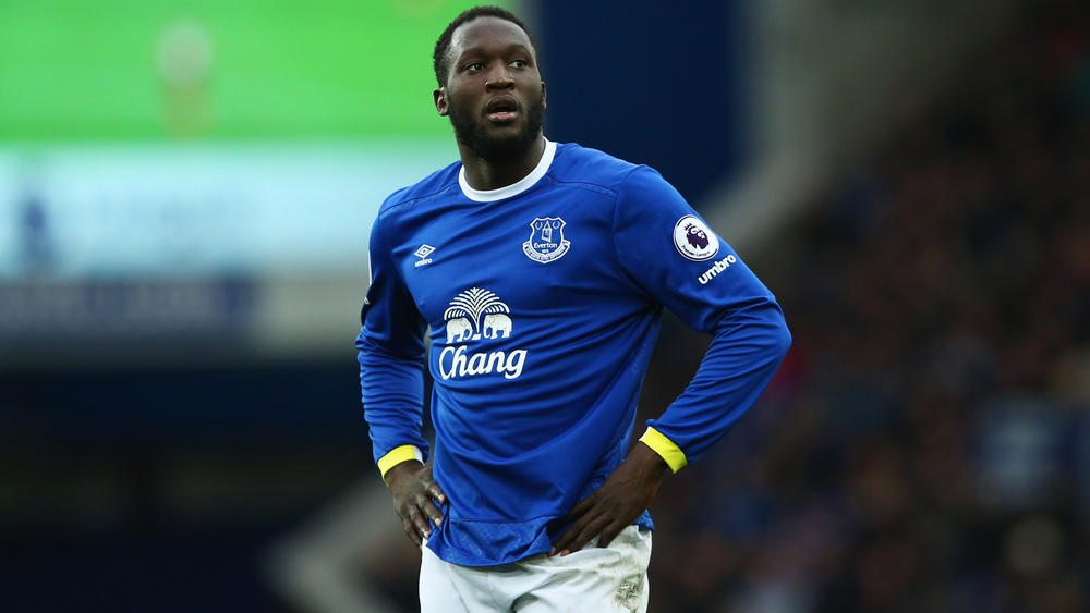 Koeman tells Lukaku to stay another season