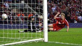 Kuyt eyes cup final hat-trick against Chelsea