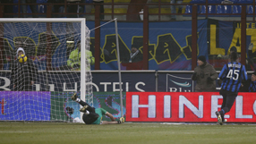 Late Balotelli goal sinks struggling Juve