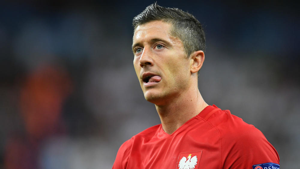 Lewandowski crowned Poland’s best for sixth consecutive year