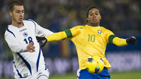 Luiz and Ronaldinho rapped by Menezes