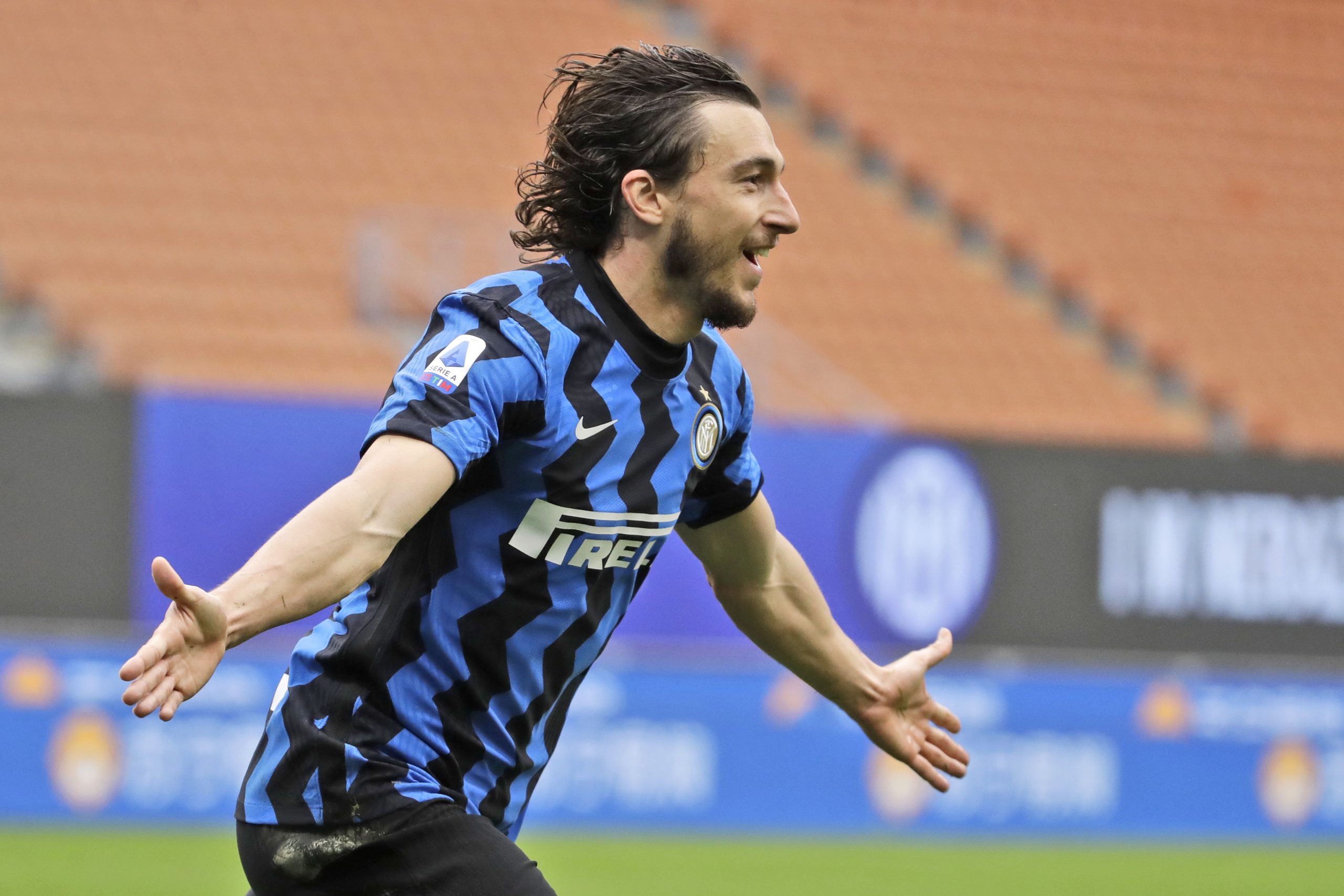 Matteo Darmian helps Inter to 11th straight Serie A win against Cagliari