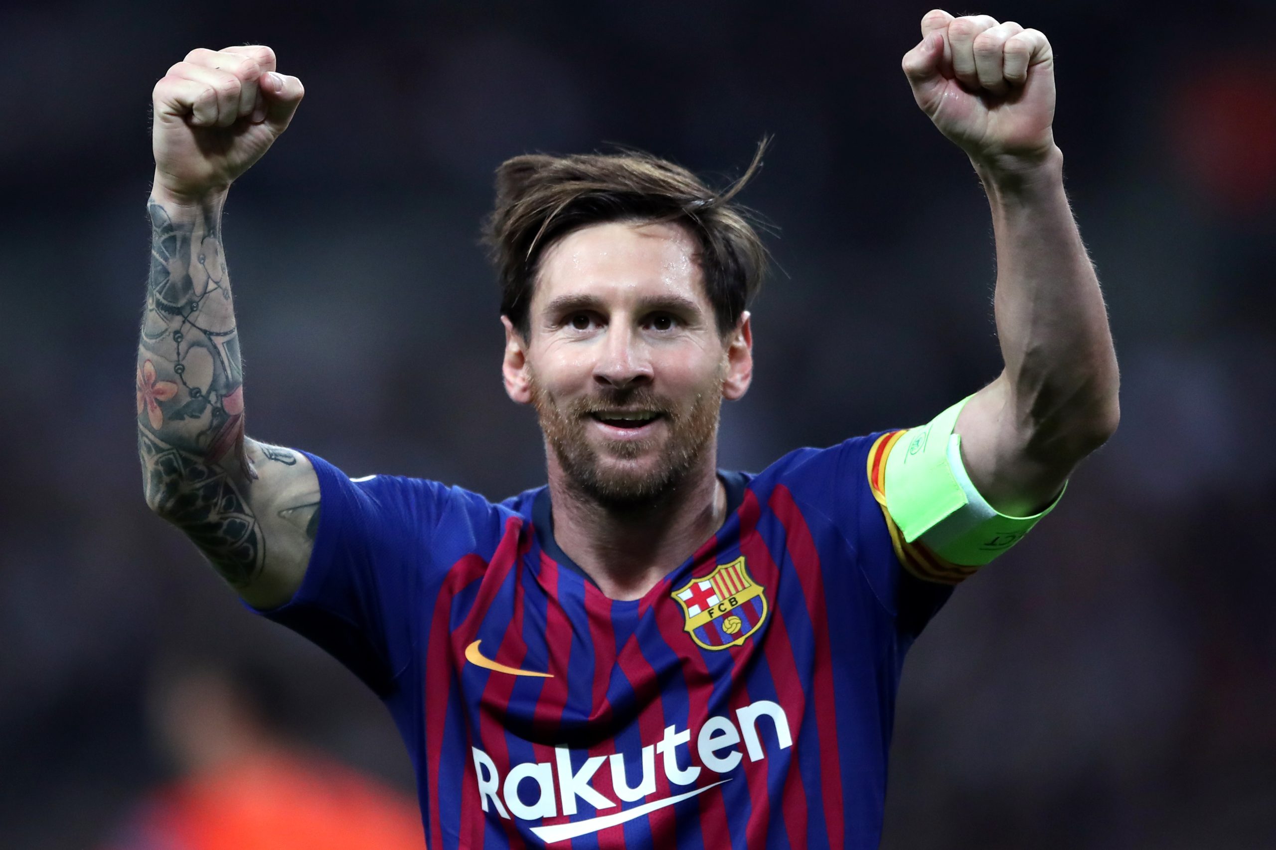 Messi scores 700th goal but Barca stumble