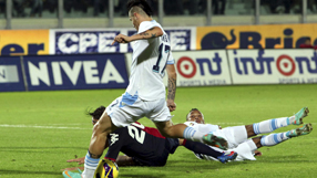 Napoli up to second, Inter lose 1-0 at Parma