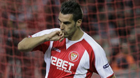 Negredo double gets Sevilla back to winning ways