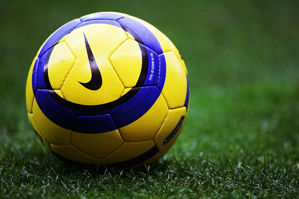 Nike Total 90 Aerow: Iconic and incredibly rare match balls are on sale now