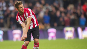 PSV beat Utrecht to go six points clear