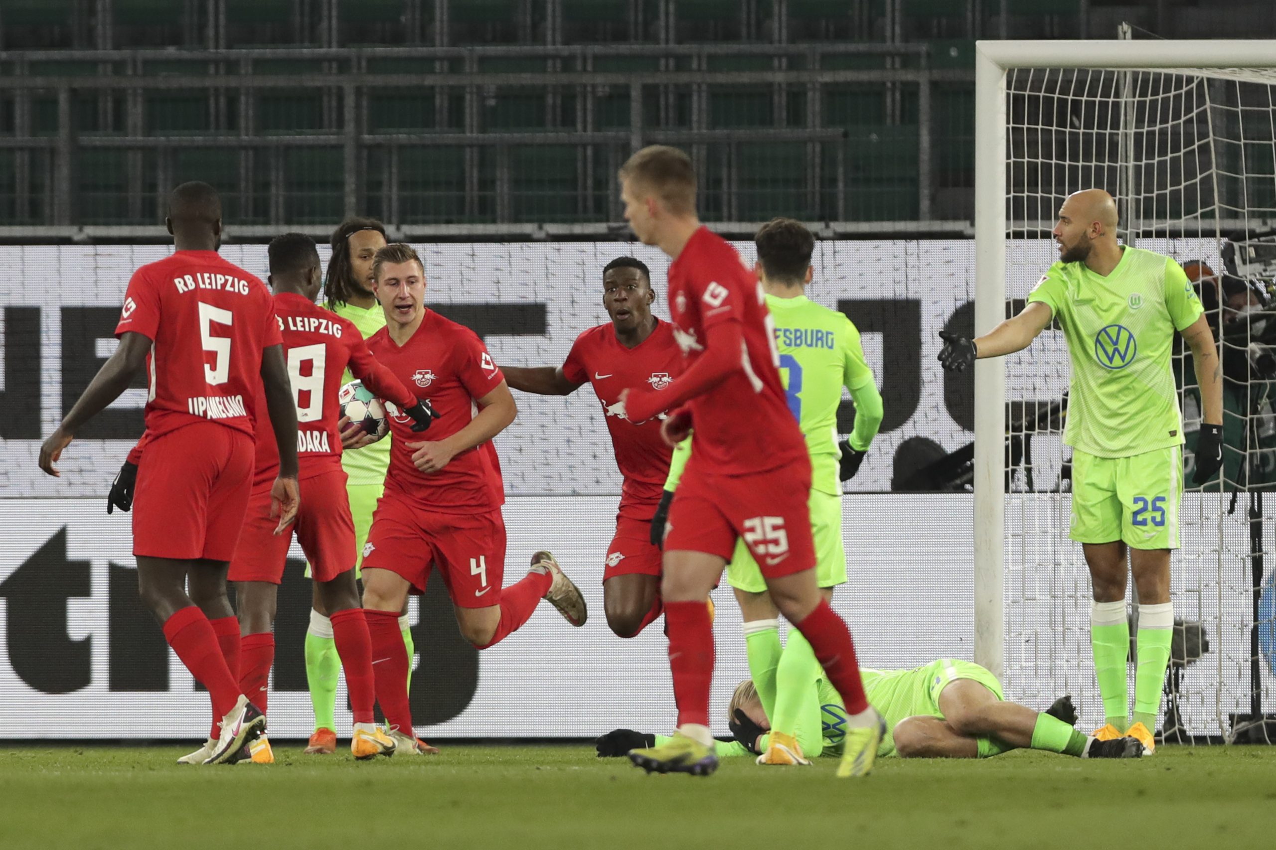 RB Leipzig miss chance to climb Bundesliga summit after draw at Wolfsburg
