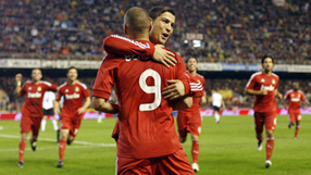 Real and Barca begin to pull away at top