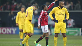 Robinho bags brace as Milan maul Arsenal