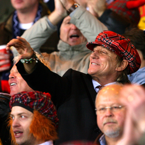 Rod Stewart: Sing When You’re Winning