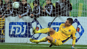 Saint-Etienne reach cup semis on penalties