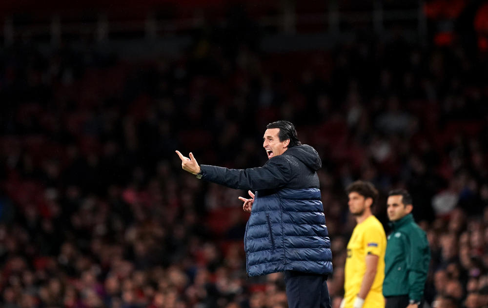 Unai Emery adamant youngsters deserve place in Arsenal squad ahead of Mesut Ozil
