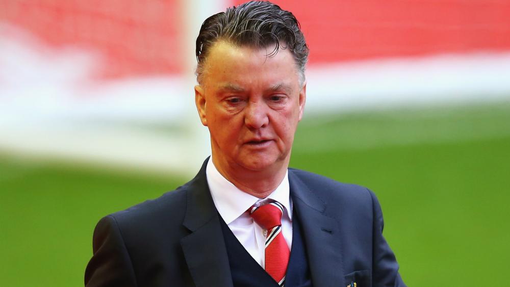 Van Gaal trusts United over Mourinho rumours