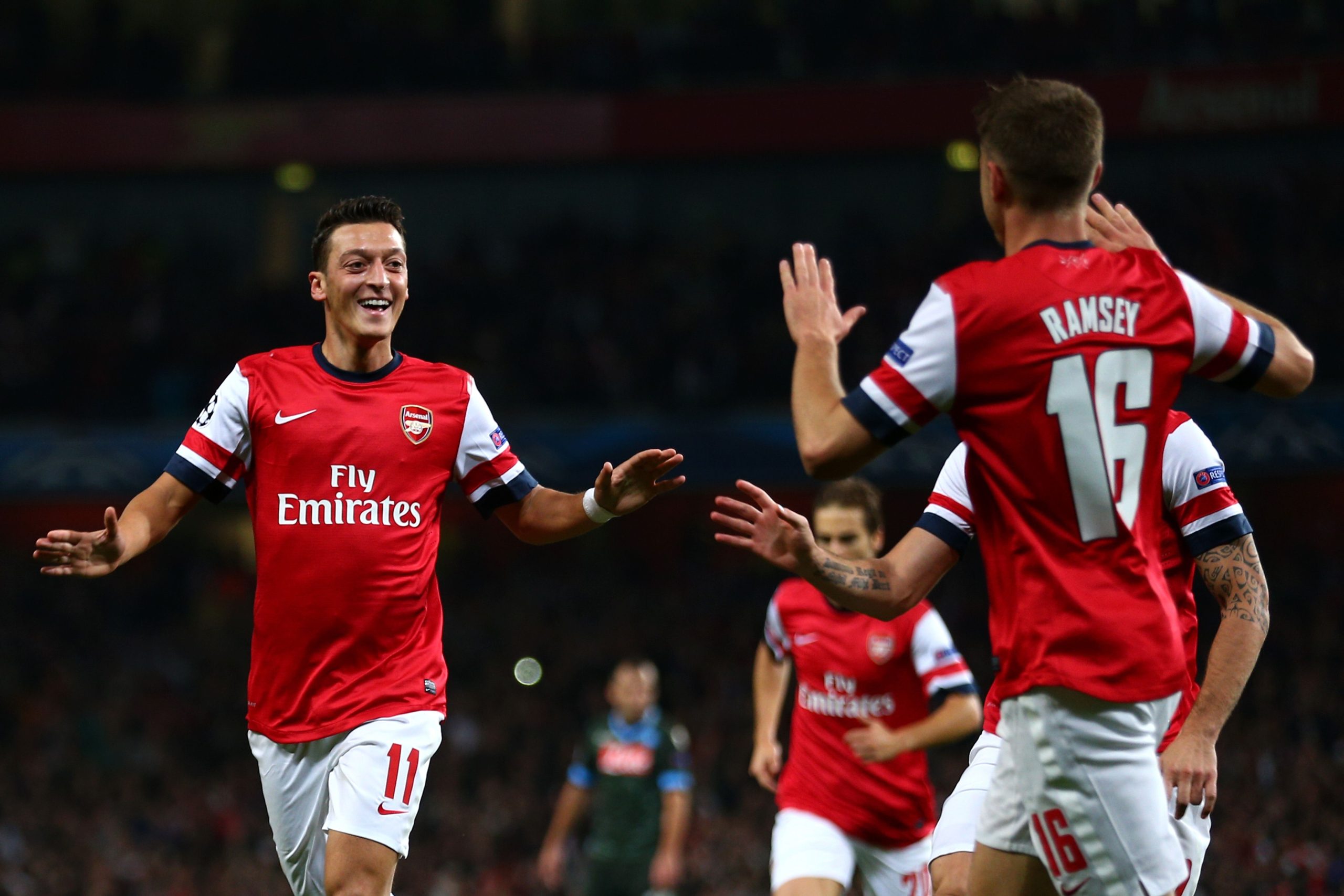 Wenger raves about Ozil display against Napoli