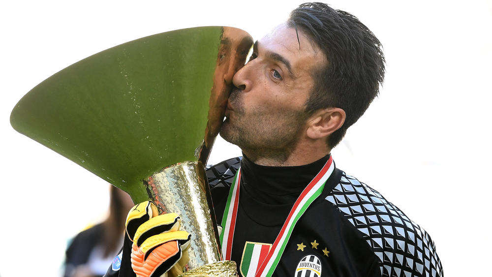 Zidane hails ‘extraordinary’ Buffon