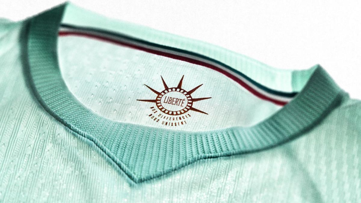 Coupe du Monde 2026 : les maillots de l’équipe de France dévoilés ! Coupe du Monde 2026 : les maillots de l’équipe de France dévoilés !