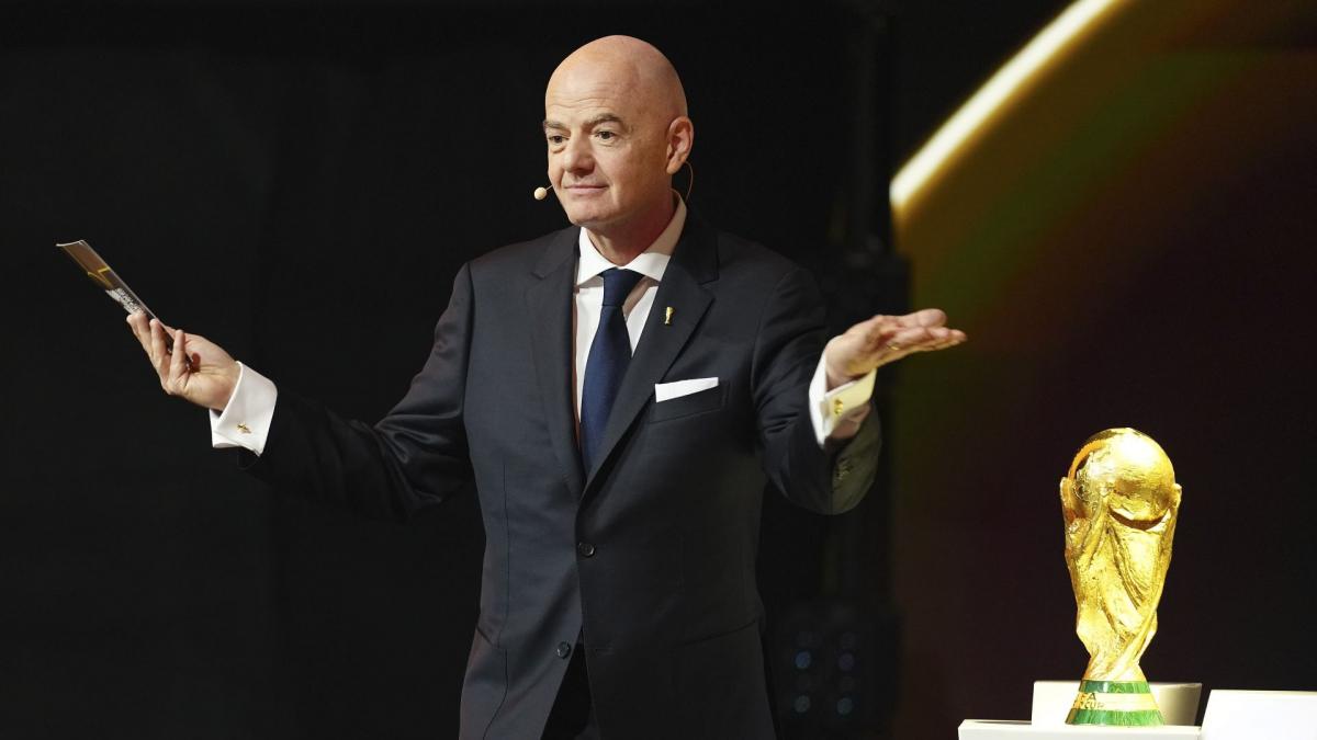 L’Italie est furieuse contre Gianni Infantino L’Italie est furieuse contre Gianni Infantino