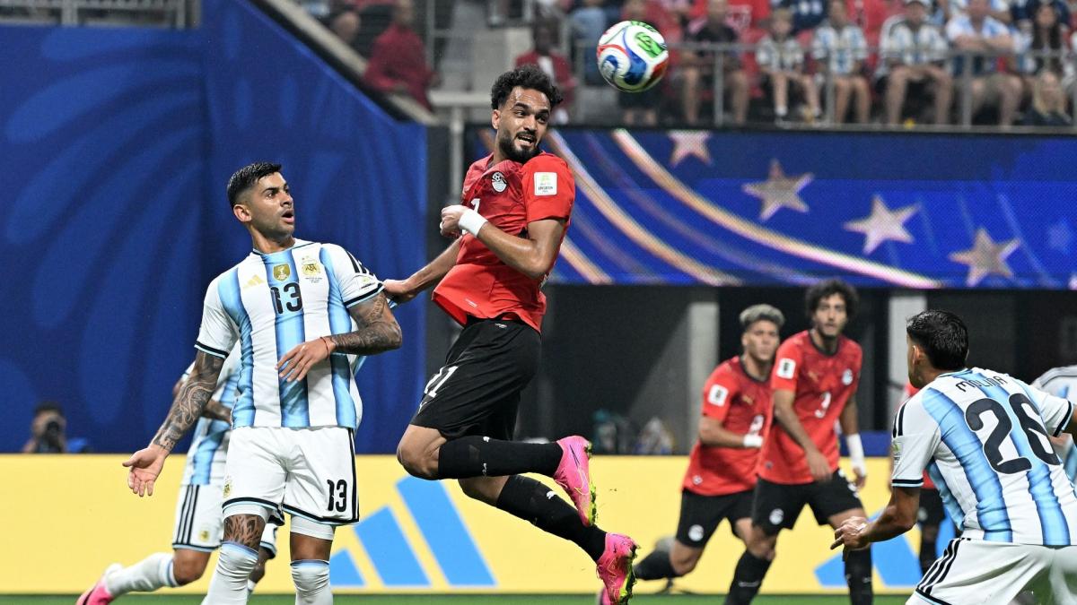 « Ce match était clairement truqué » : l’Égypte crie au scandale d’arbitrage après la remontada de l’Argentine ! « Ce match était clairement truqué » : l’Égypte crie au scandale d’arbitrage après la remontada de l’Argentine !
