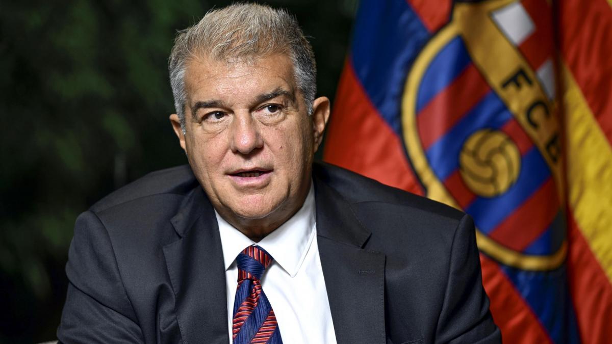 Barça : Joan Laporta pose un ultimatum pour Julian Alvarez