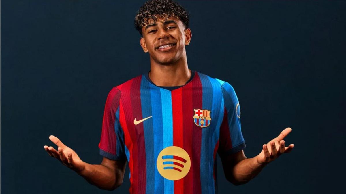 Le FC Barcelone présente son nouveau maillot domicile 2026-2027