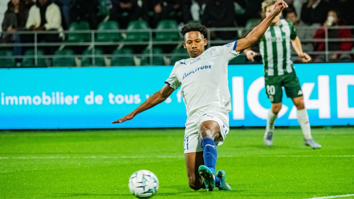 Tawfik Bentayeb plaît toujours à l’Olympiakos qui a fait une offre