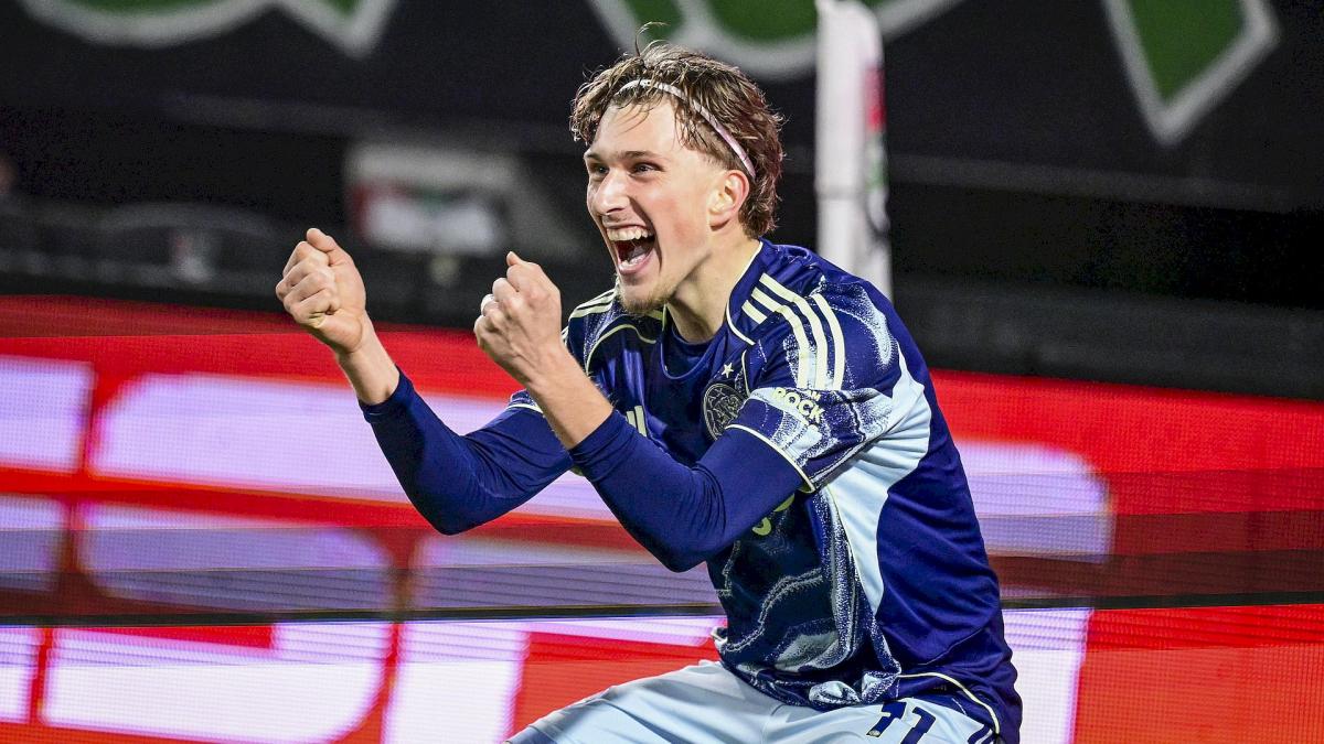 L’Ajax Amsterdam rejette la première offre du PSG pour Mika Godts ! L’Ajax Amsterdam rejette la première offre du PSG pour Mika Godts !