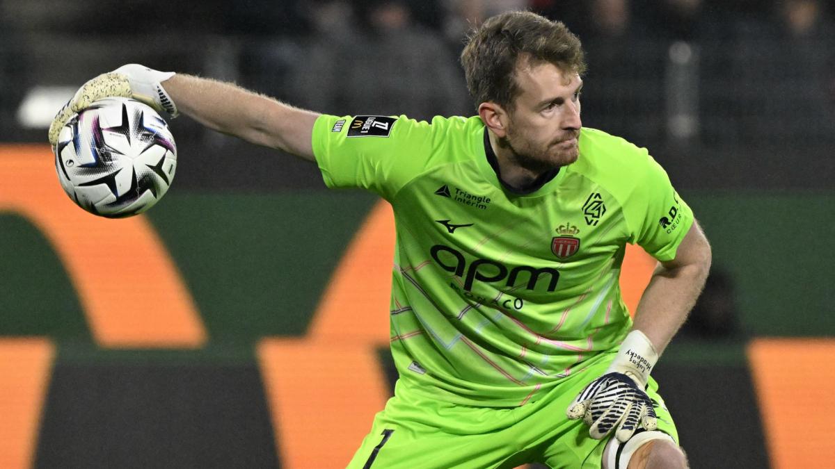 Lukas Hradecky savoure le début de saison de Monaco et de Paris Brunner Lukas Hradecky savoure le début de saison de Monaco et de Paris Brunner