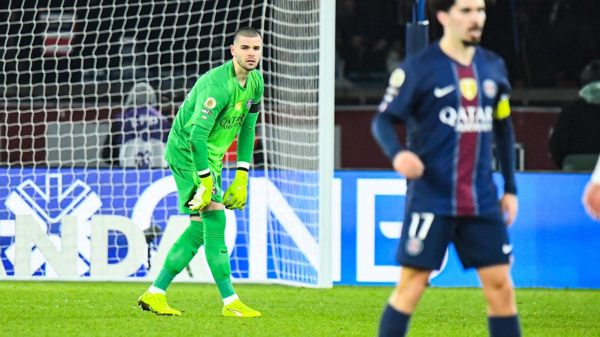 Le PSG prêt à forcer le départ de Lucas Chevalier
