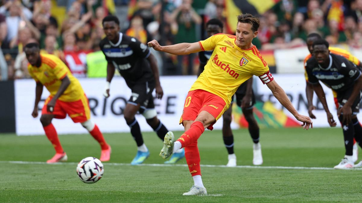 La mise au point du RC Lens sur la controverse remarquée entre Florian Thauvin et Odsonne Edouard