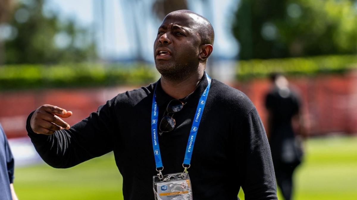Djamal Mohamed, directeur sportif de Cannes : «mon objectif, c’est être un DS de Ligue 1» Djamal Mohamed, directeur sportif de Cannes : «mon objectif, c’est être un DS de Ligue 1»