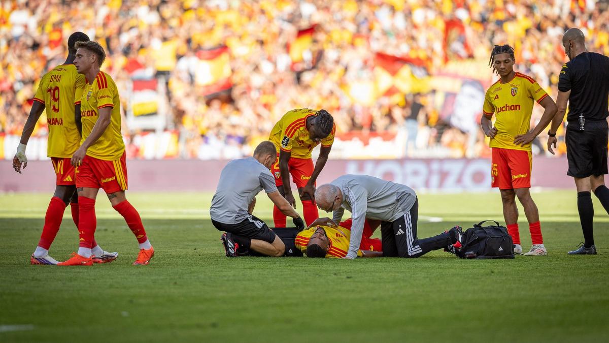 RC Lens : Dino Toppmöller traverse sa première grosse zone de turbulences RC Lens : Dino Toppmöller traverse sa première grosse zone de turbulences